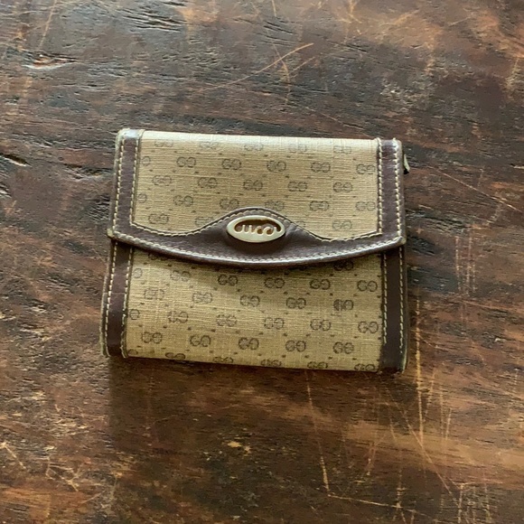Vintage Gucci Wallet - Picture 2 of 11